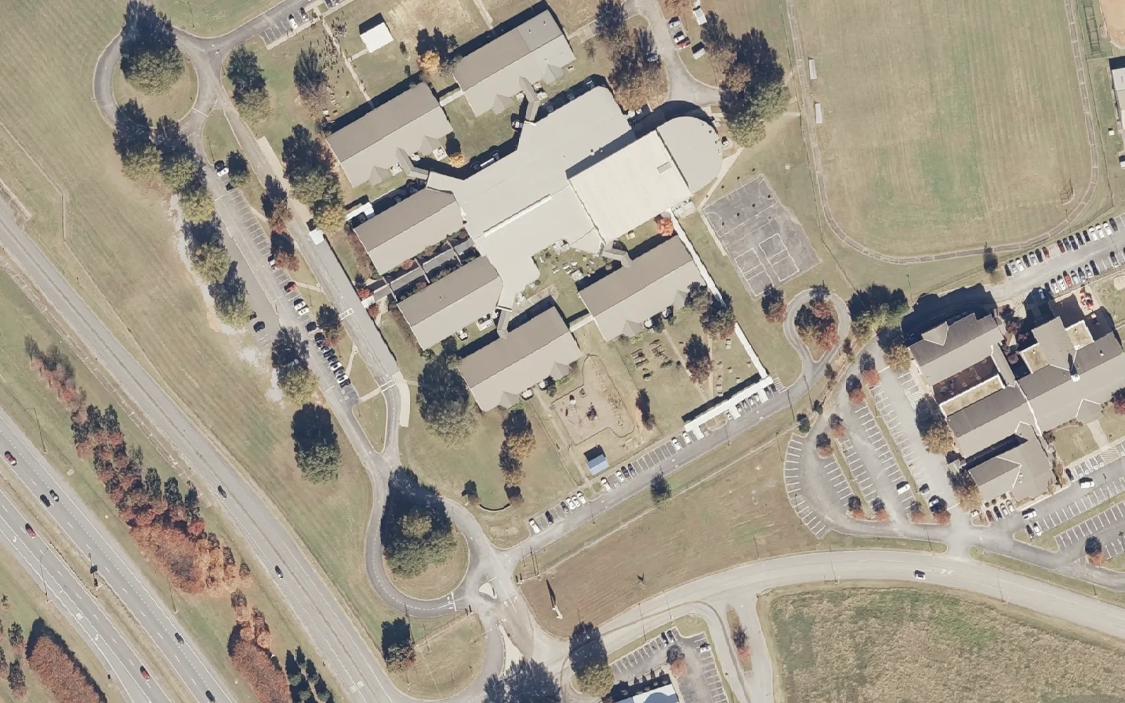 The Tuscaloosa Magnet Schools campus on McFarland Boulevard East, shared by the elementary and middle schools, seen from the air in 2021